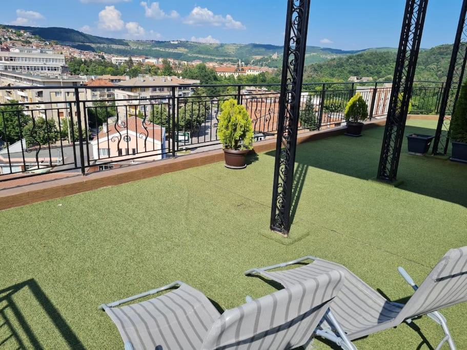 Unique Studio- Great Balcony And View! Parking Possibility! Veliko Tarnovo Exterior foto