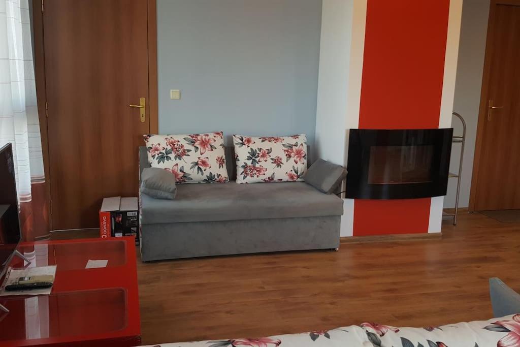 Unique Studio- Great Balcony And View! Parking Possibility! Veliko Tarnovo Exterior foto