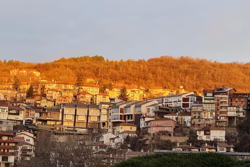 Unique Studio- Great Balcony And View! Parking Possibility! Veliko Tarnovo Exterior foto